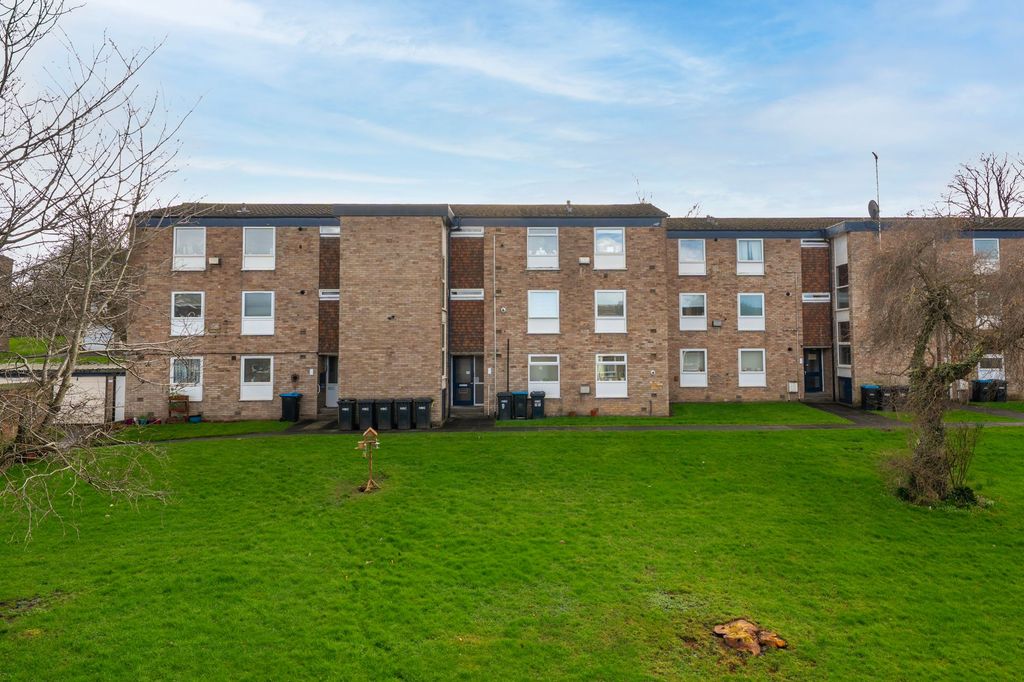 Property photo 3 of 9