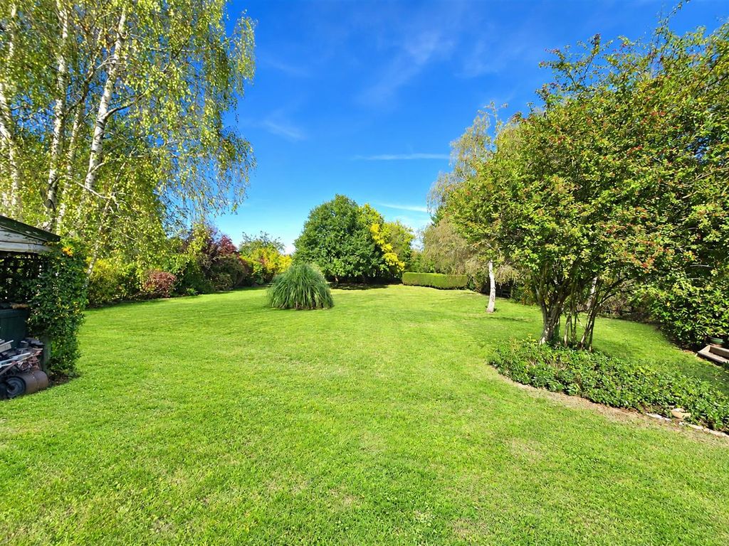 Property photo 2 of 25 Garden Looking Back