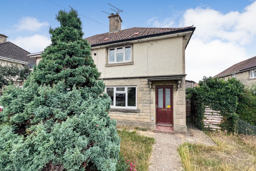 Property photo 1 of 16 90 Ladyfield Road, Chippenham, Wiltshire, Sn14 0Aw