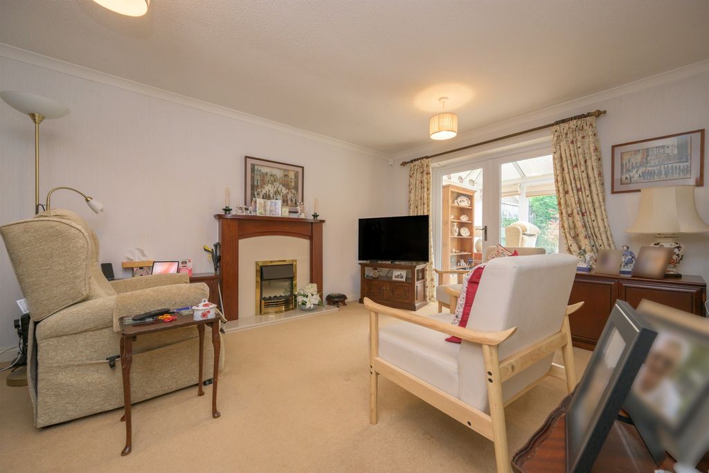 Property photo 2 of 9