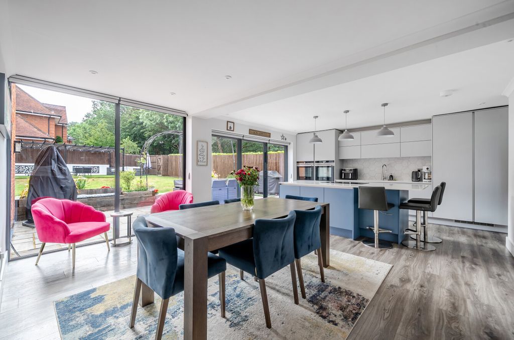 Property photo 3 of 39 1467493-38-6A1d4F...