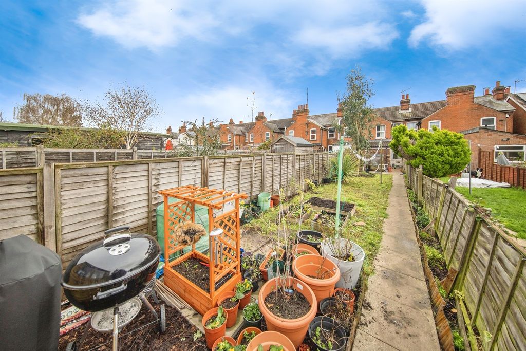 Property photo 3 of 14