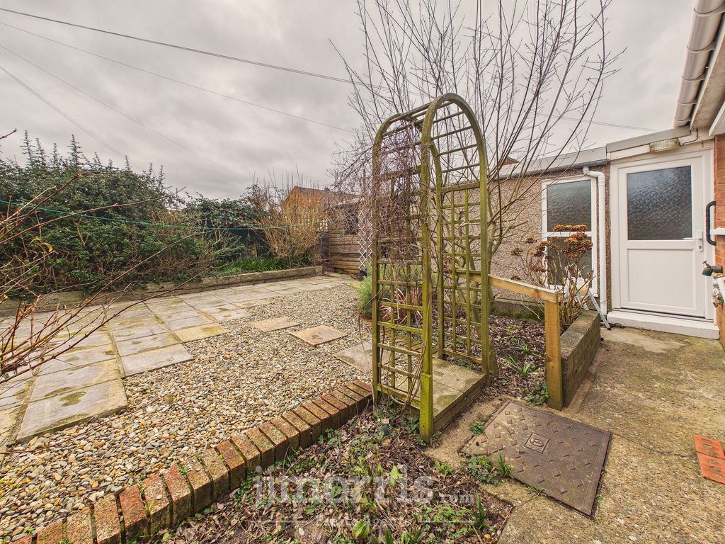 Property photo 2 of 26