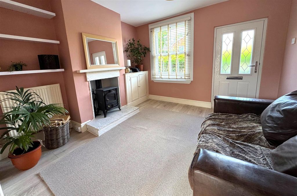 Property photo 2 of 14 Lounge (3).Jpg