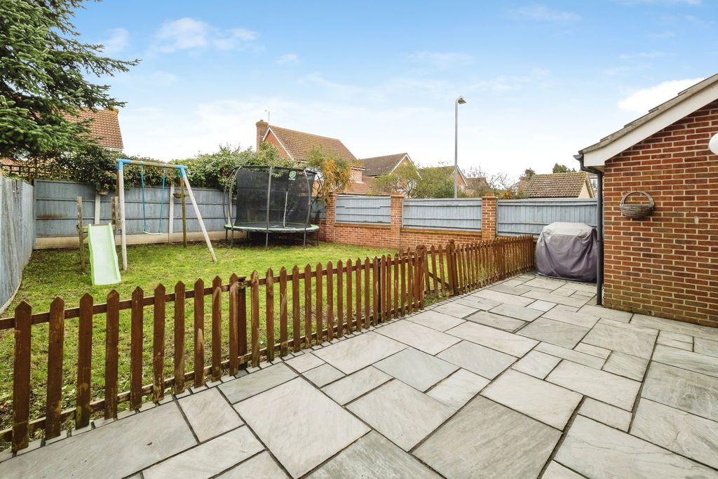 Property photo 3 of 20 Garden