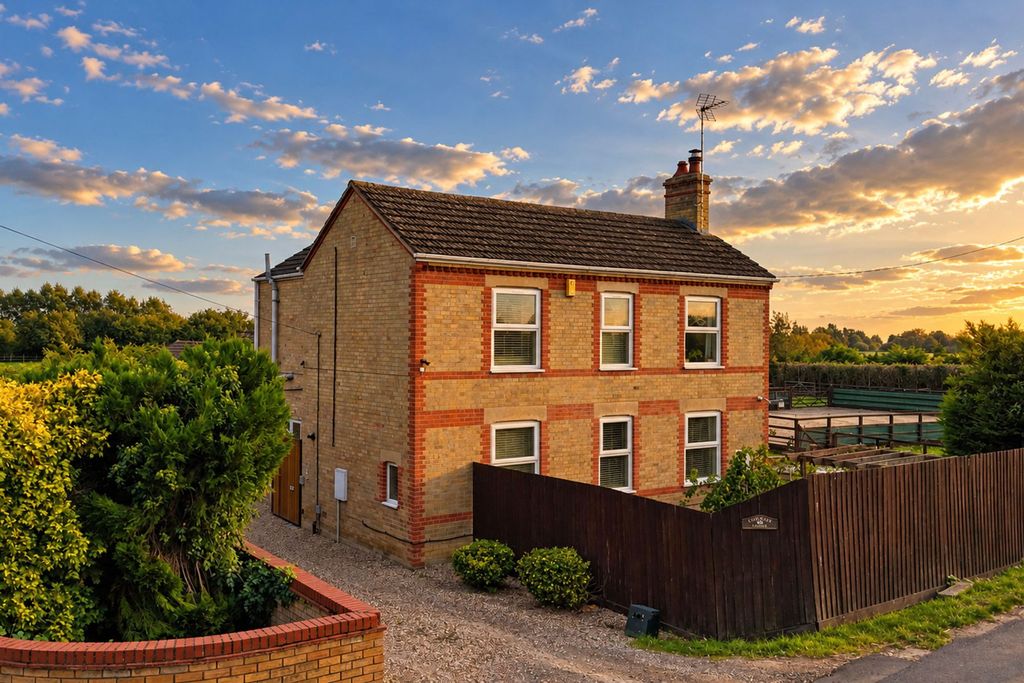 Property photo 1 of 36