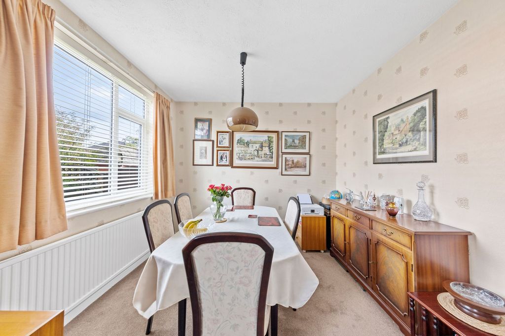 Property photo 3 of 24