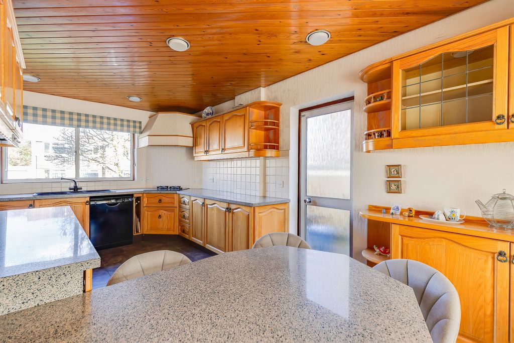 房产图片 22 - 出售独立别墅，四卧室，Holly Grove，Lisvane，卡迪夫 CF14