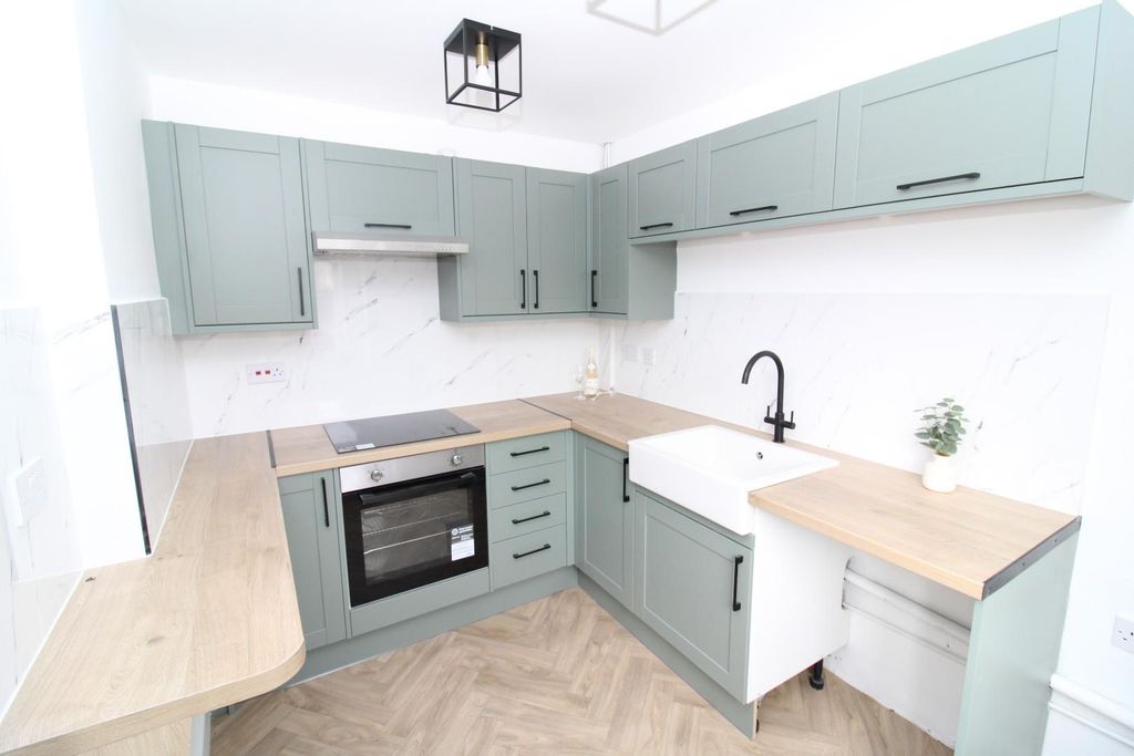 Property photo 3 of 10 Img_2442.Jpg