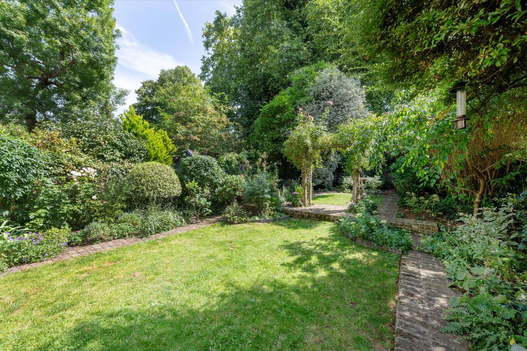 Property photo 3 of 20 Image
