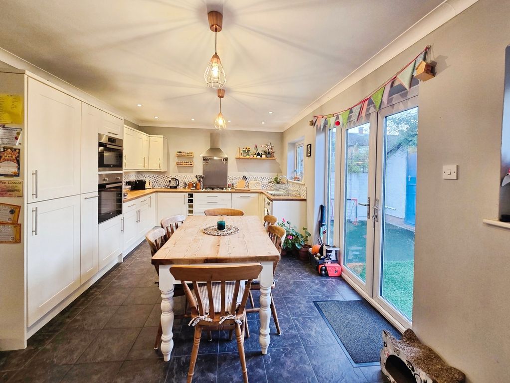 Property photo 3 of 15 Pbox-Img.Jpg