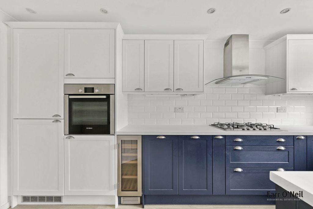 Property photo 2 of 17 Photo 10