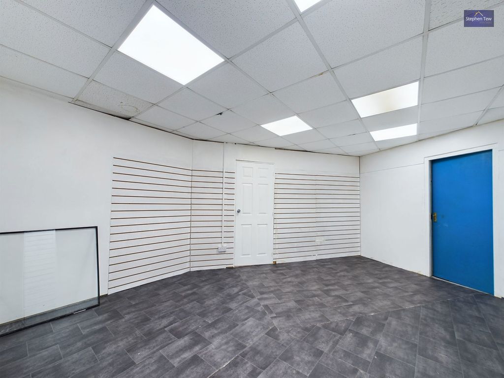 Property photo 2 of 24