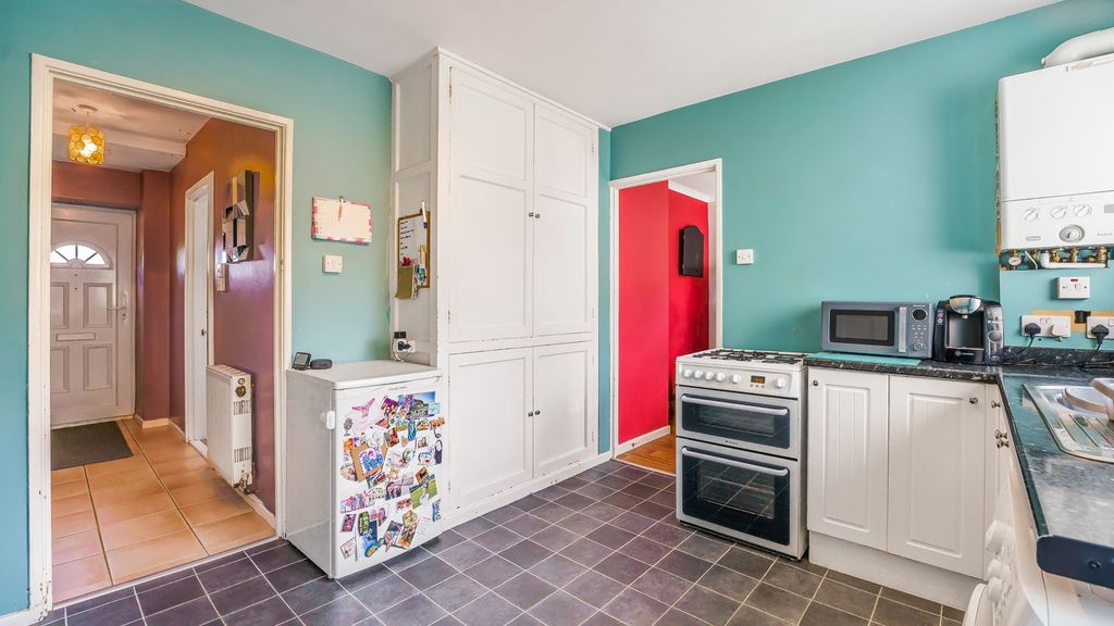 Property photo 3 of 11
