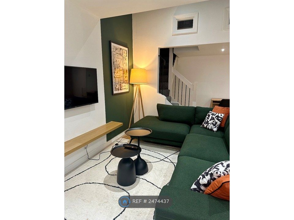 Property photo 2 of 35