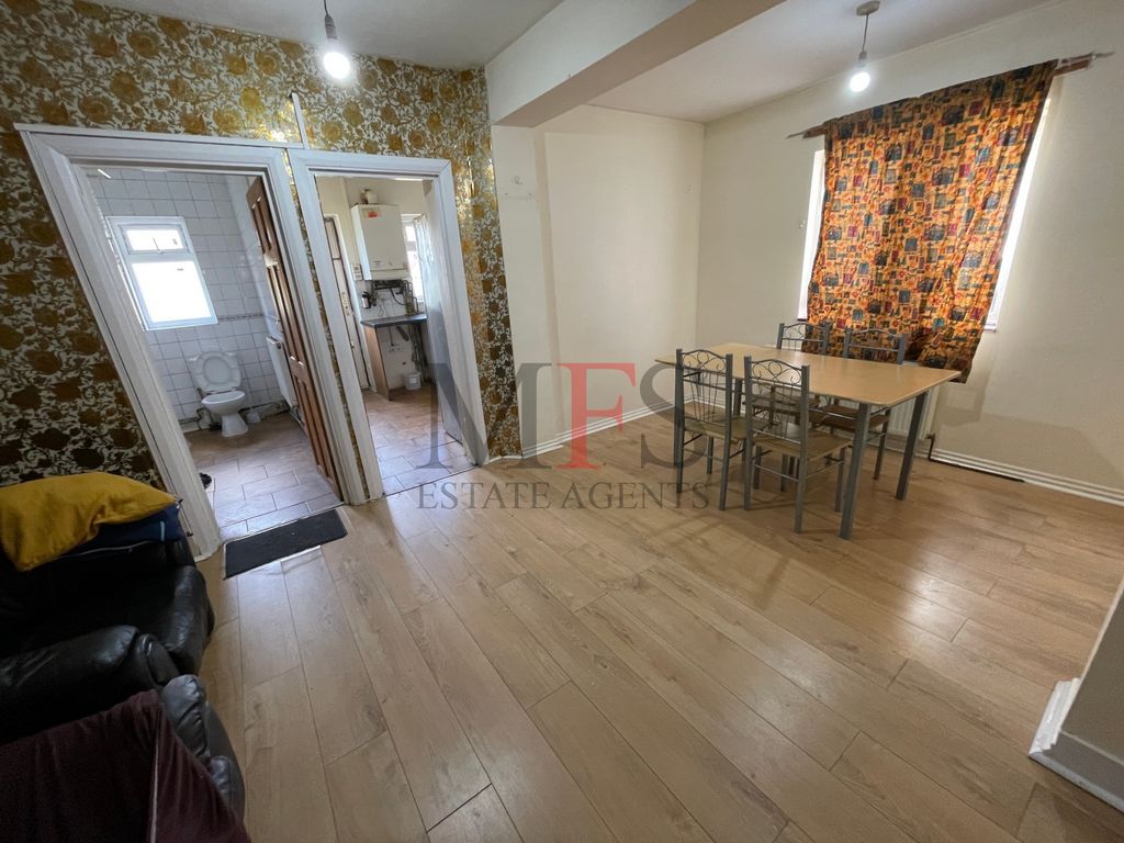 Property photo 2 of 24 Photo 17