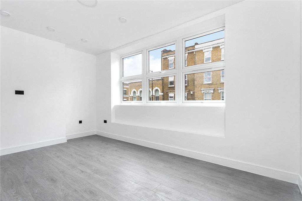 Property photo 2 of 9 Picture No. 02