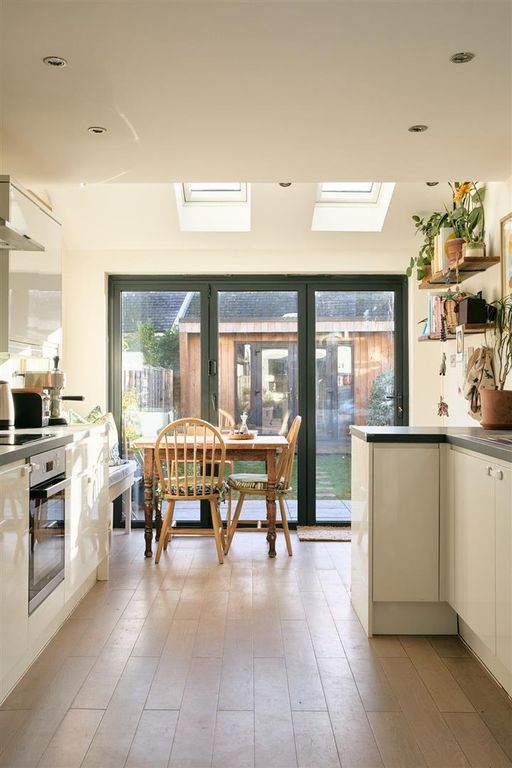 Property photo 2 of 36