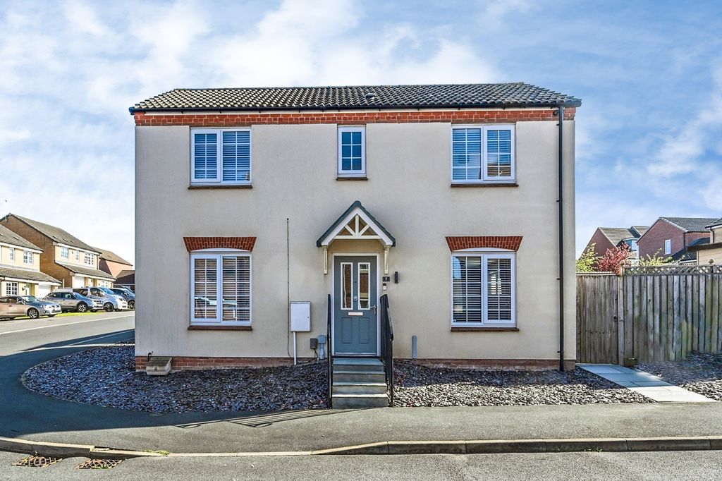 Property photo 1 of 25 Front