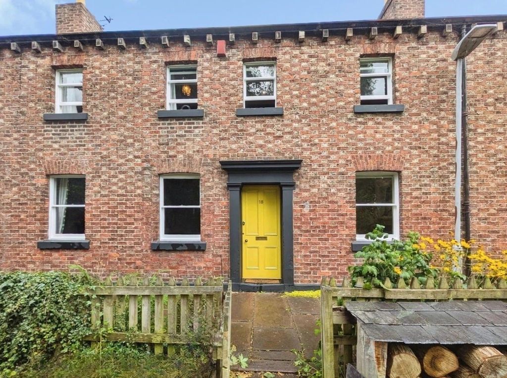 Property photo 1 of 18