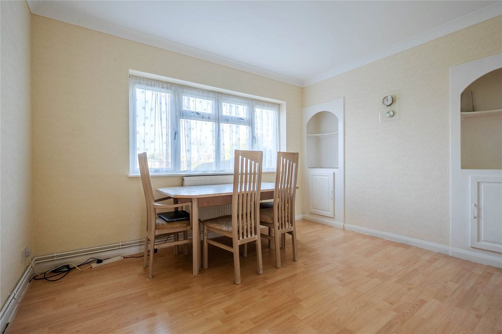 Property photo 3 of 15 Picture No. 13