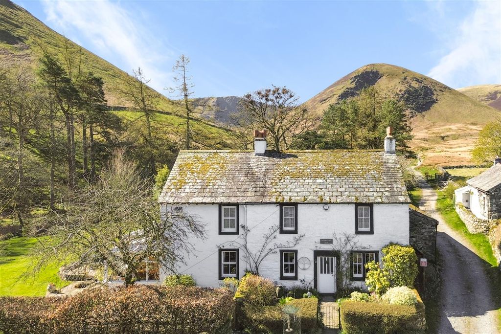 Property photo 1 of 44 Bannerdale View