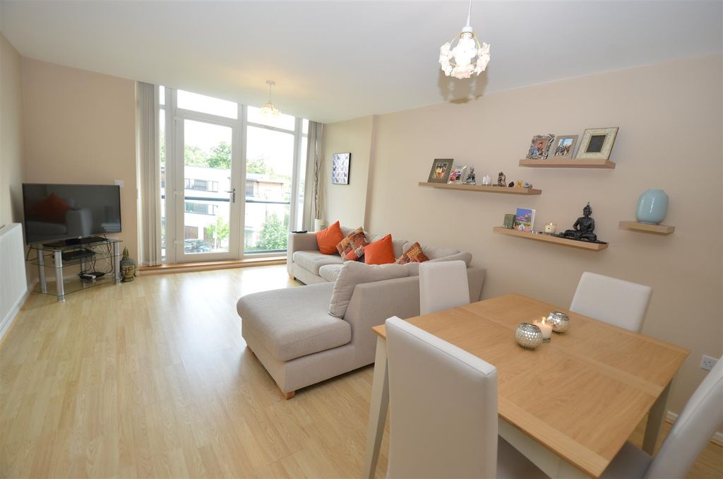 Property photo 2 of 7 11 Hh Lounge 1.Jpg