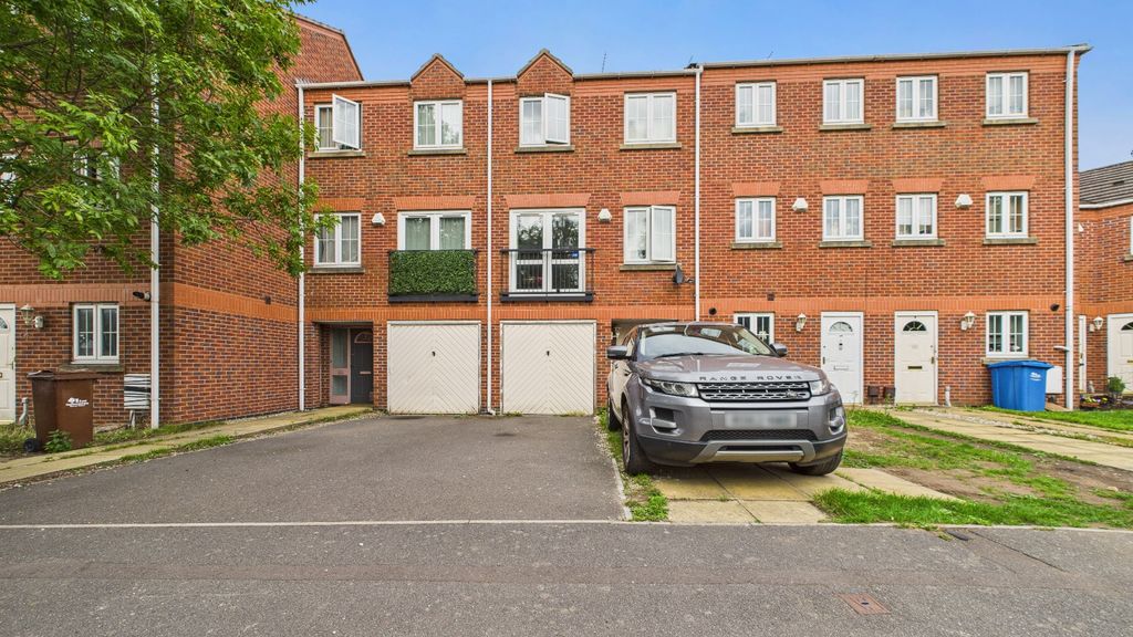 Property photo 1 of 26 4463003