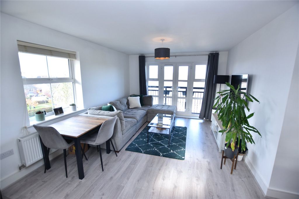 Property photo 2 of 10 Picture No. 06