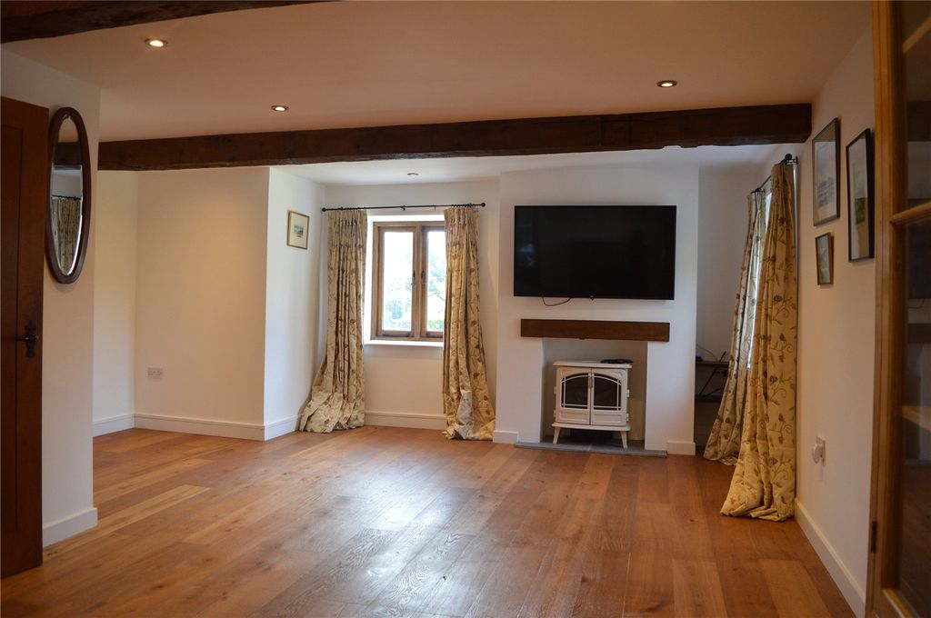 Property photo 3 of 10 Picture No. 13