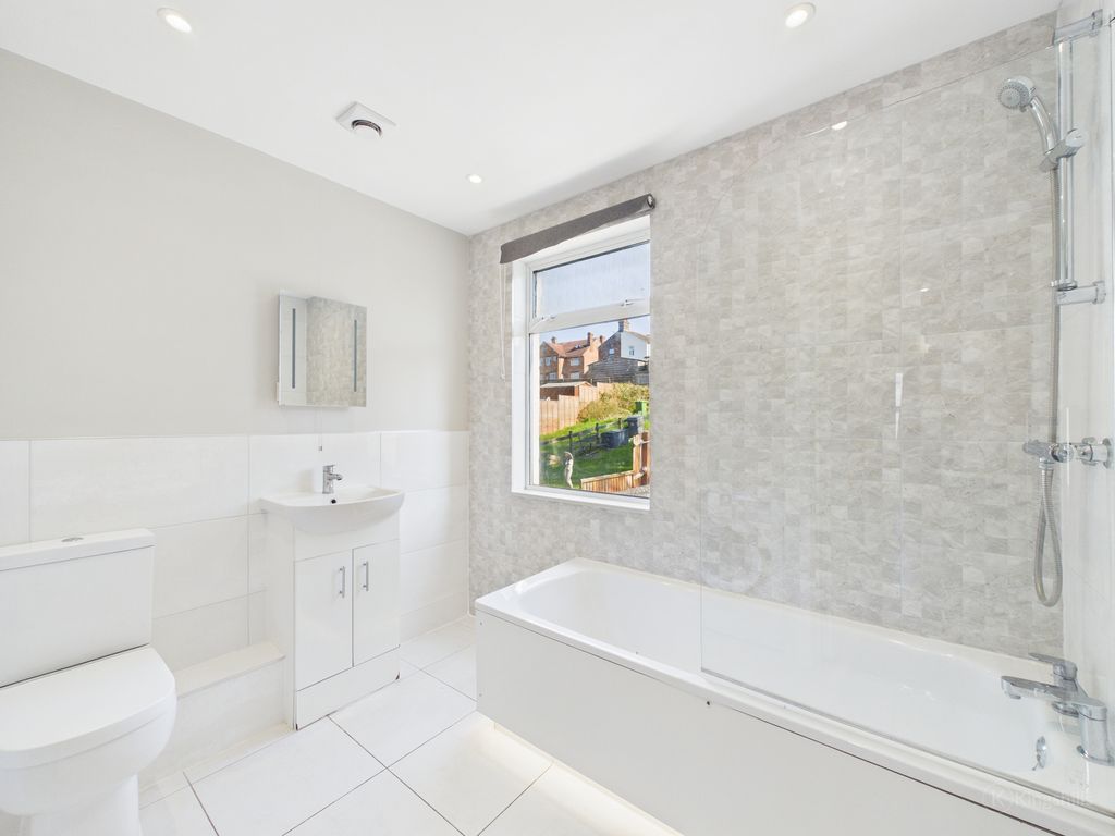 Property photo 3 of 7 Cam02136G0-Pr0564-Still001