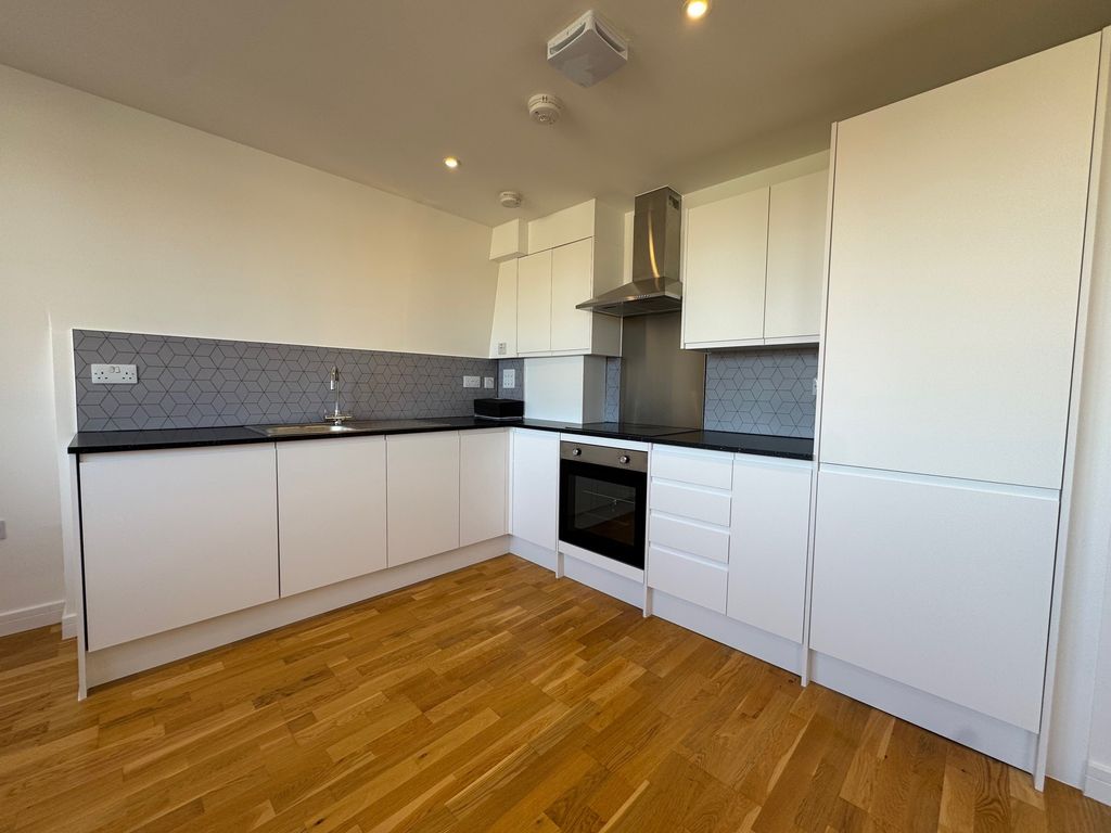 Property photo 2 of 8 Kitchen