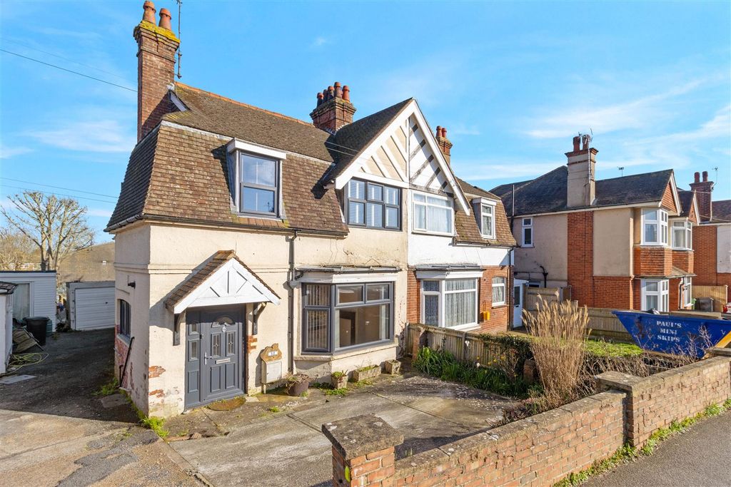 Property photo 1 of 41 Front.Jpg