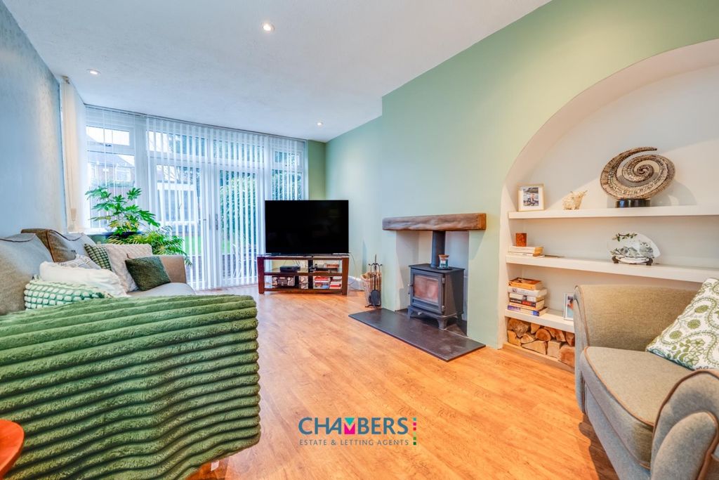 Property photo 2 of 48 Lounge