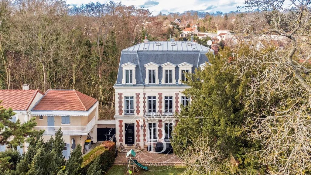 Property photo 3 of 23