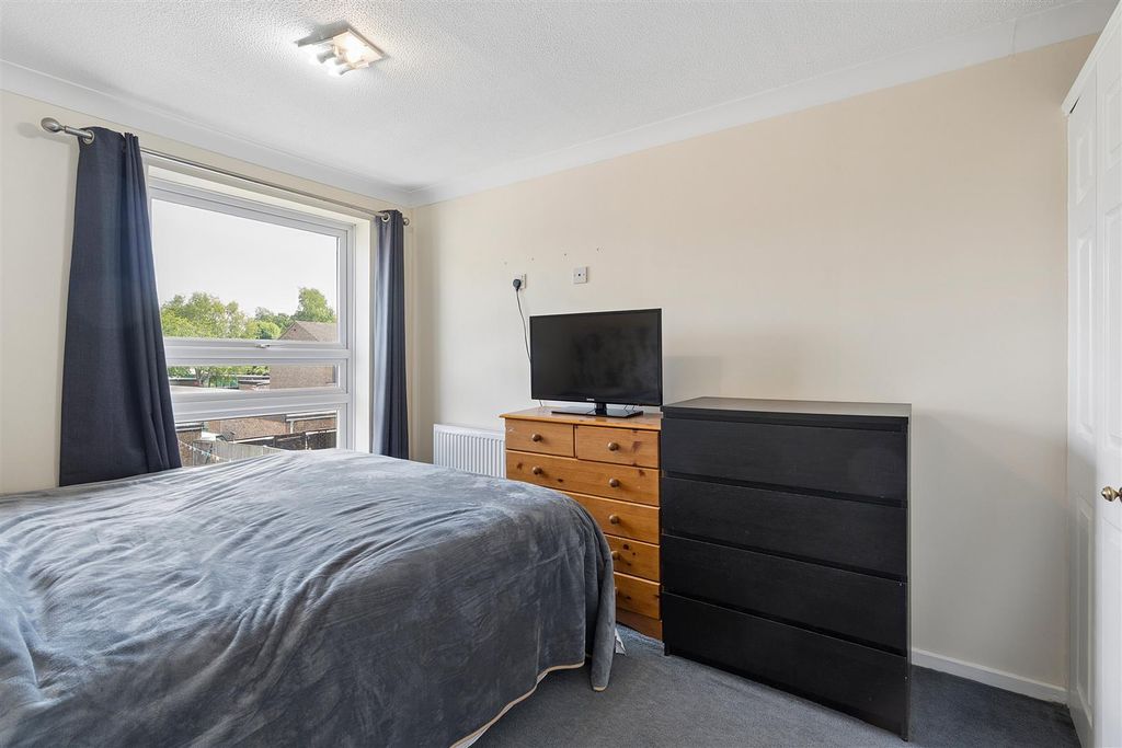 Additional image 7 of 2 bed end terrace house for saleFarm Holt, New Ash Green DA3