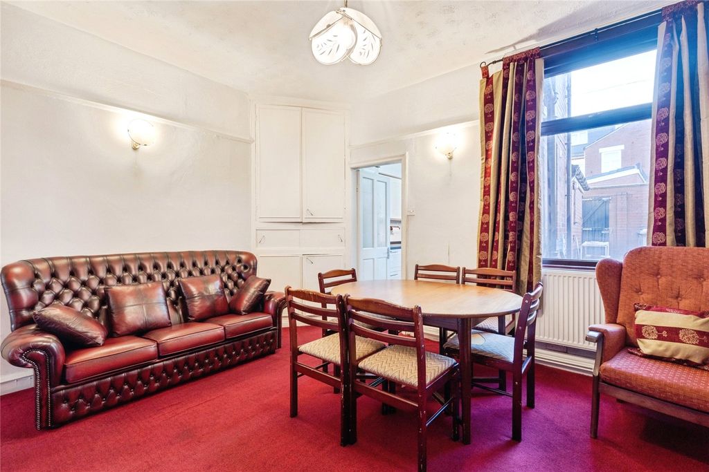 Property photo 3 of 21 Picture No. 15