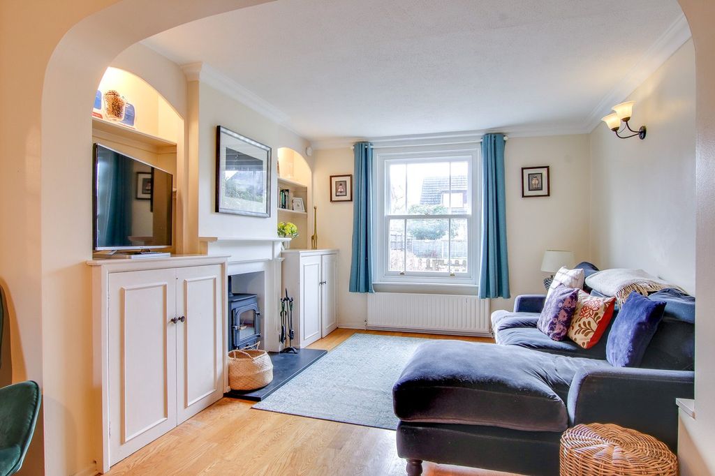 Property photo 2 of 13