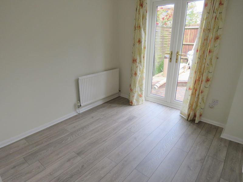 Property photo 3 of 8 Photo 6