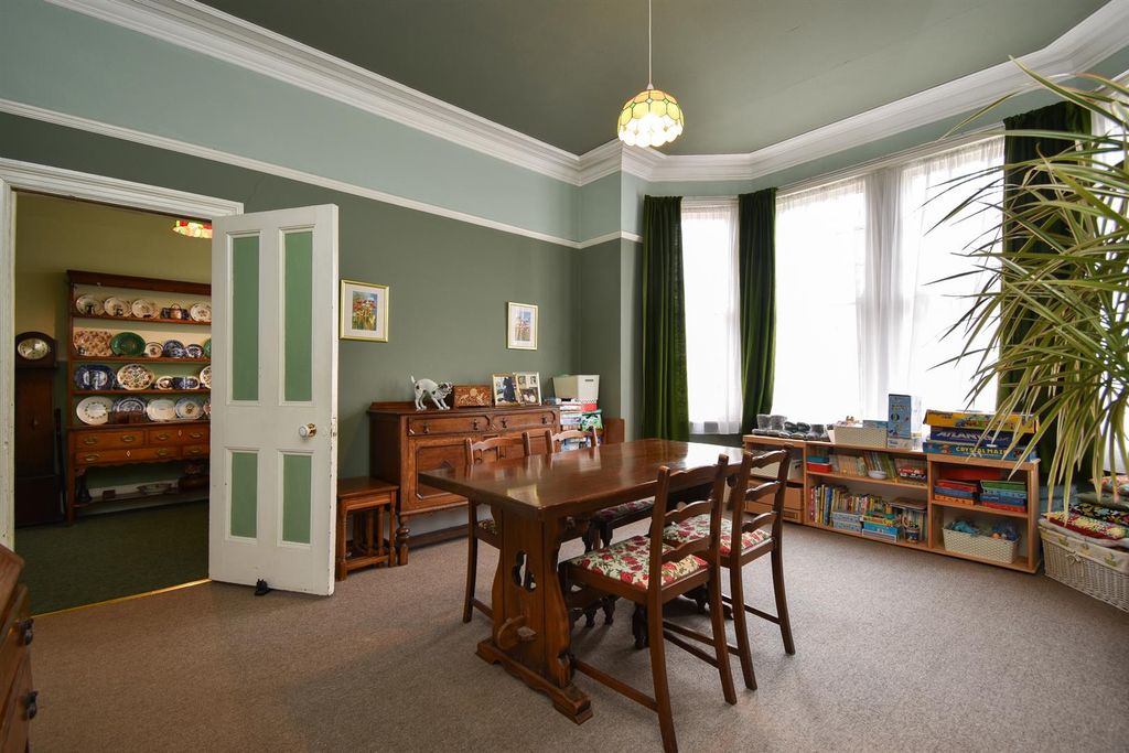 Property photo 2 of 34 Dining Room