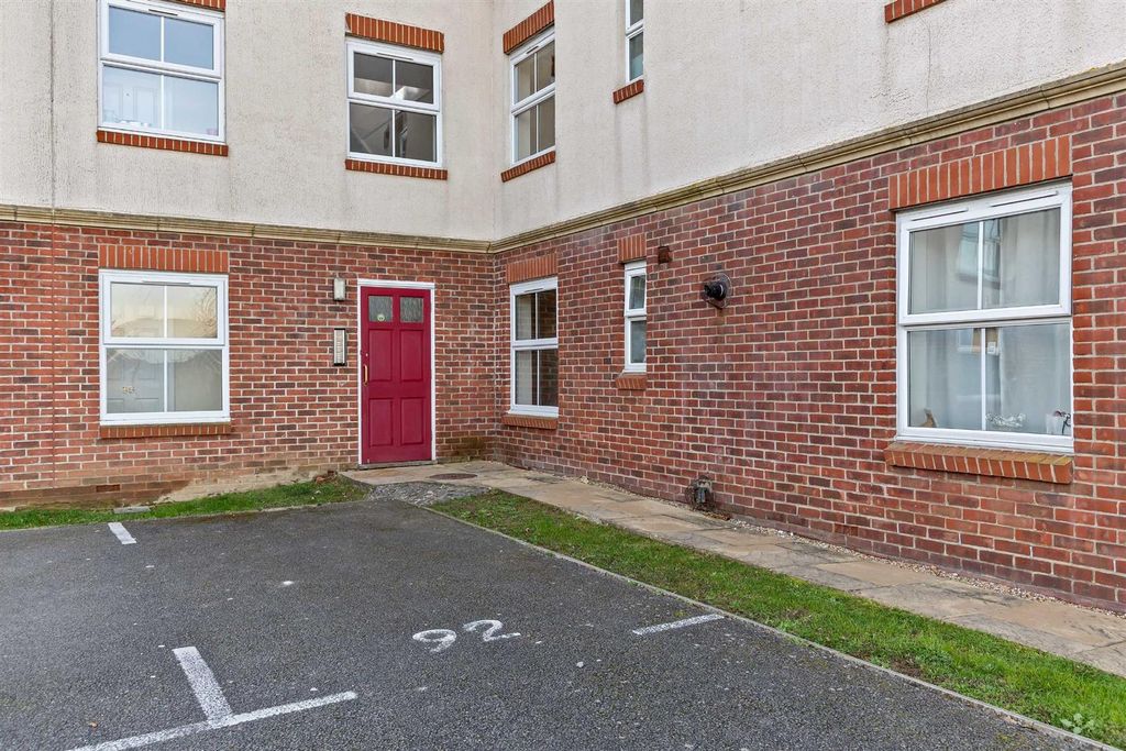 Property photo 2 of 15