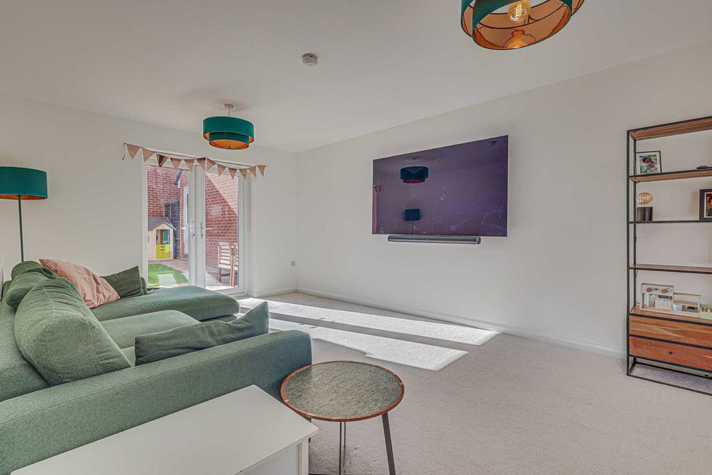 Property photo 2 of 30