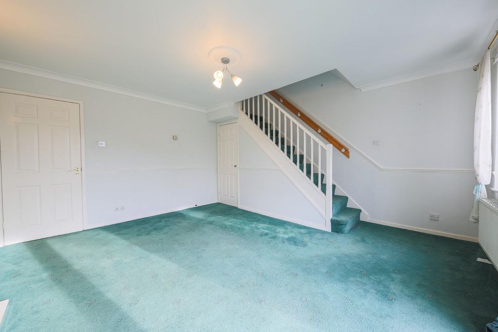 Property photo 3 of 10 Living Room