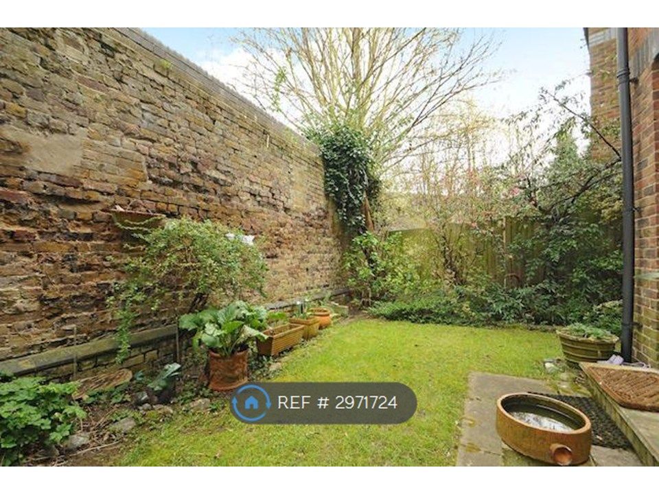 Property photo 3 of 15 Garden