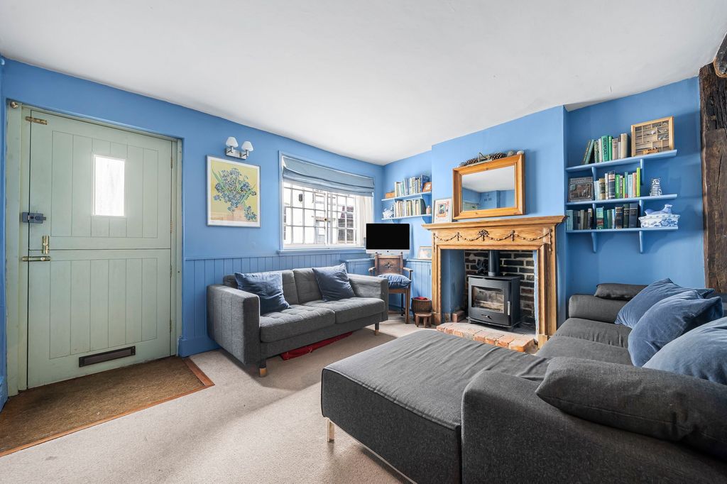 Property photo 2 of 12