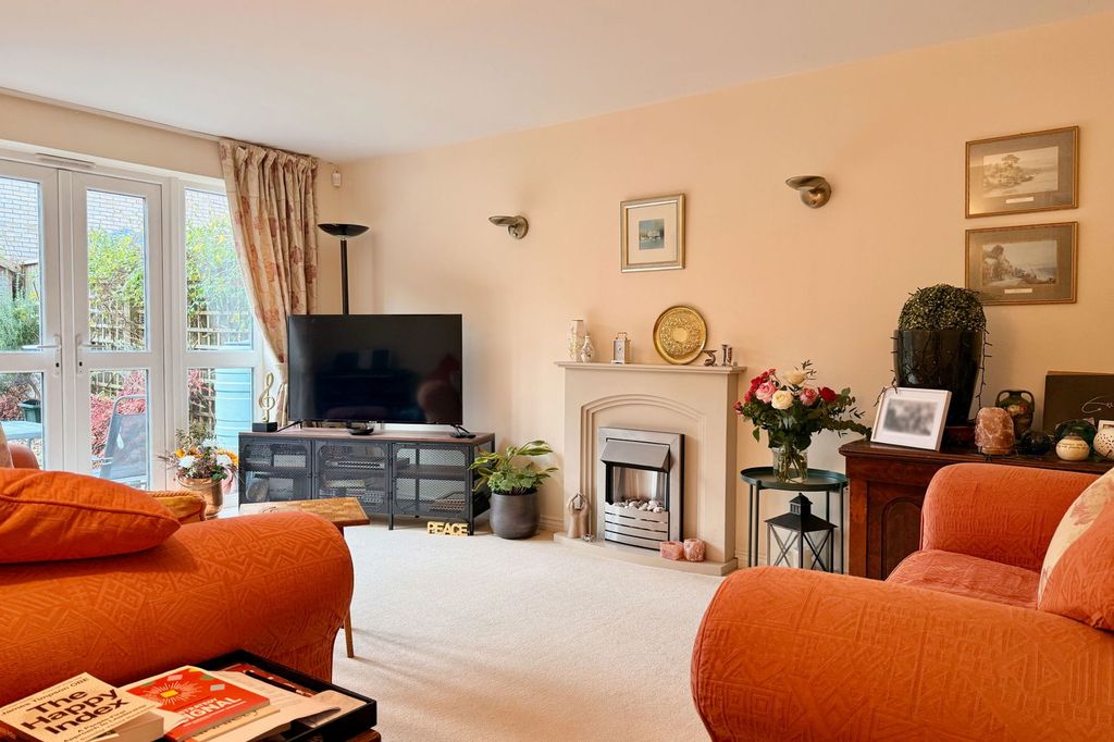 Property photo 3 of 14