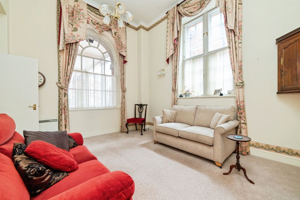 Property photo 3 of 13