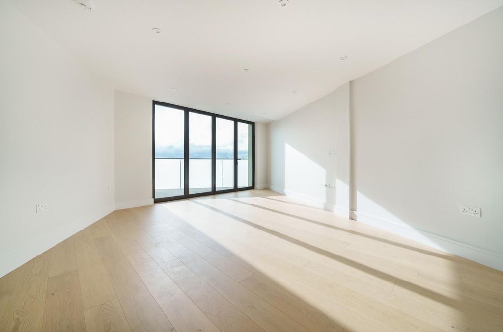 Property photo 2 of 9 Davidson Frost-Wellings, Dfw, Finchley Road, Londo