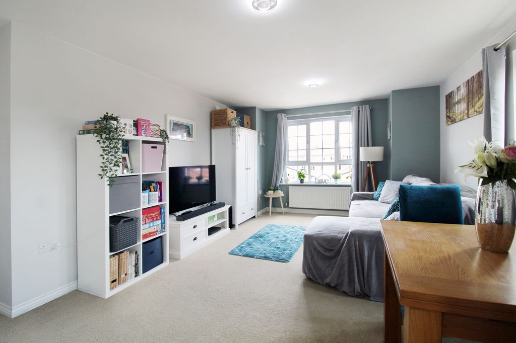 Property photo 3 of 7