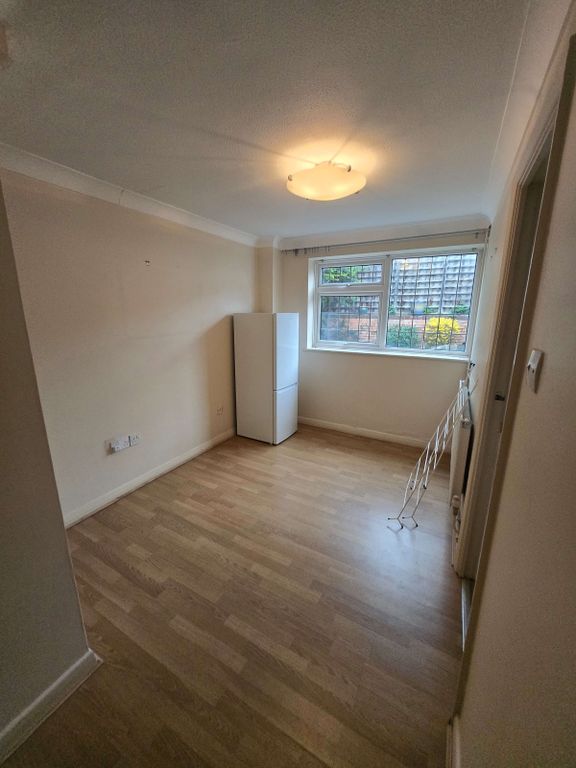 Property photo 3 of 10 Gallery